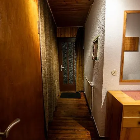 Schoene In Ruhiger Lage Apartmán *