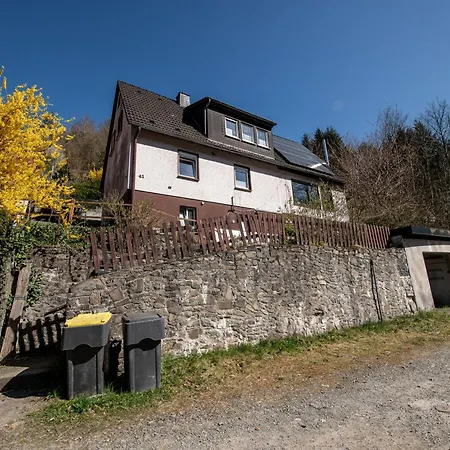 Schoene In Ruhiger Lage Apartmán *